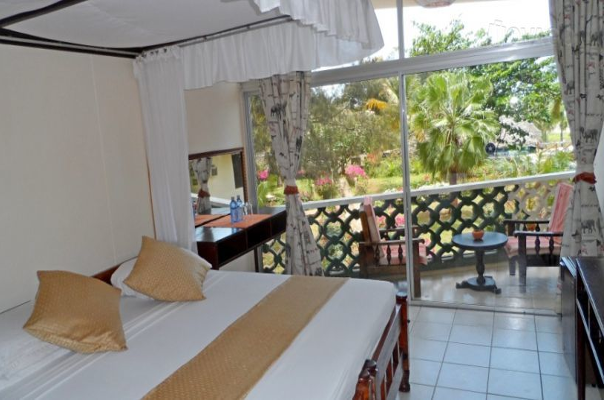 Malindi Accommodation Sai Eden Roc Hotel